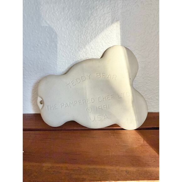 Pampered Chef Teddy Bear Stoneware Cookie Mold - Picture 3 of 5